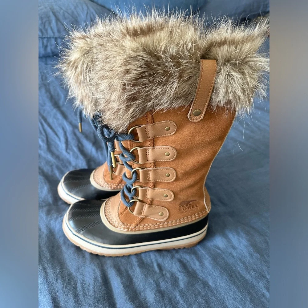 Sorel Joan Of Arctic Boots size 5.5 women’s‎ brand new never worn!